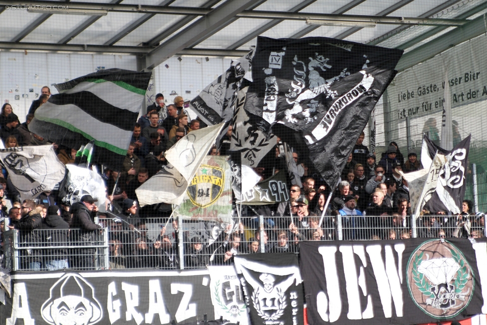 Ried - Sturm Graz
Oesterreichische Fussball Bundesliga, 27. Runde, SV Ried - SK Sturm Graz, Arena Ried, 05.04.2015. 

Foto zeigt Fans von Sturm
