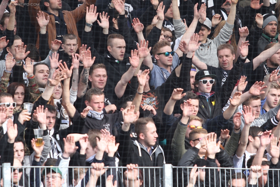 Ried - Sturm Graz
Oesterreichische Fussball Bundesliga, 27. Runde, SV Ried - SK Sturm Graz, Arena Ried, 05.04.2015. 

Foto zeigt Fans von Sturm
