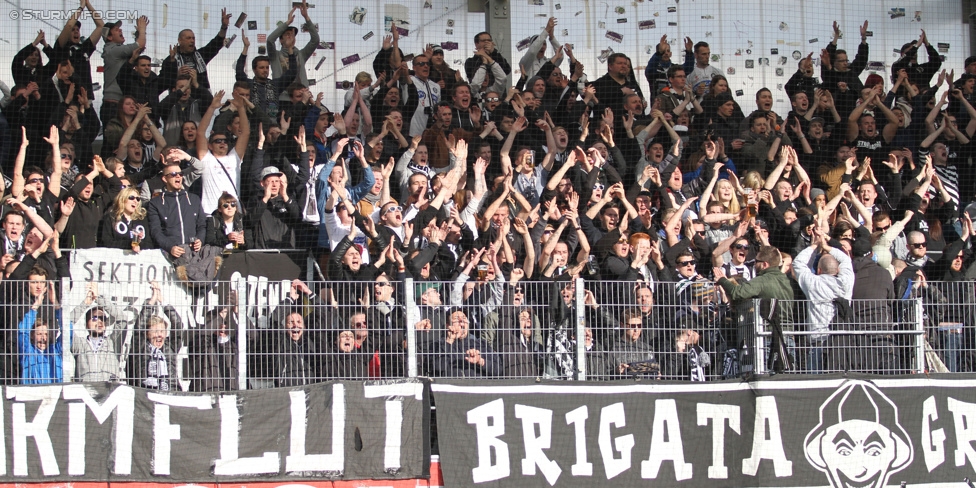 Ried - Sturm Graz
Oesterreichische Fussball Bundesliga, 27. Runde, SV Ried - SK Sturm Graz, Arena Ried, 05.04.2015. 

Foto zeigt Fans von Sturm
