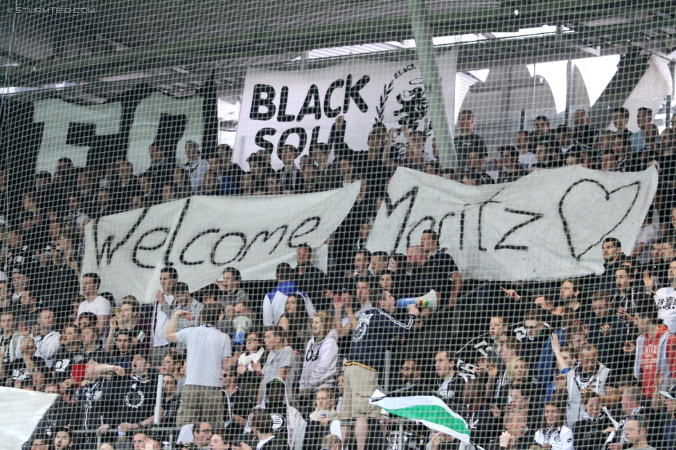 Sturm Graz - Altach
Oesterreichische Fussball Bundesliga, 28. Runde, SK Sturm Graz - SCR Altach, Stadion Liebenau Graz, 11.04.2015. 

Foto zeigt Fans von Sturm mit einem Spruchband
