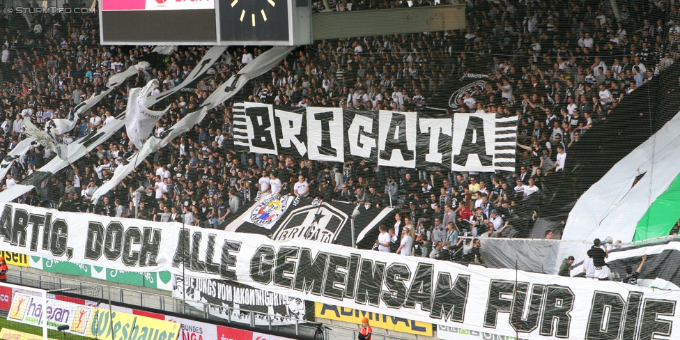 Sturm Graz - Altach
Oesterreichische Fussball Bundesliga, 28. Runde, SK Sturm Graz - SCR Altach, Stadion Liebenau Graz, 11.04.2015. 

Foto zeigt Fans von Sturm mit einer Choreografie
