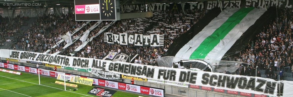 Sturm Graz - Altach
Oesterreichische Fussball Bundesliga, 28. Runde, SK Sturm Graz - SCR Altach, Stadion Liebenau Graz, 11.04.2015. 

Foto zeigt Fans von Sturm mit einer Choreografie
