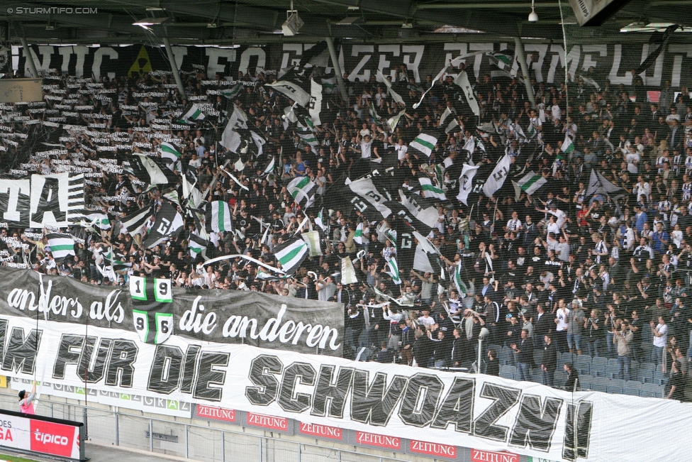 Sturm Graz - Altach
Oesterreichische Fussball Bundesliga, 28. Runde, SK Sturm Graz - SCR Altach, Stadion Liebenau Graz, 11.04.2015. 

Foto zeigt Fans von Sturm mit einer Choreografie
