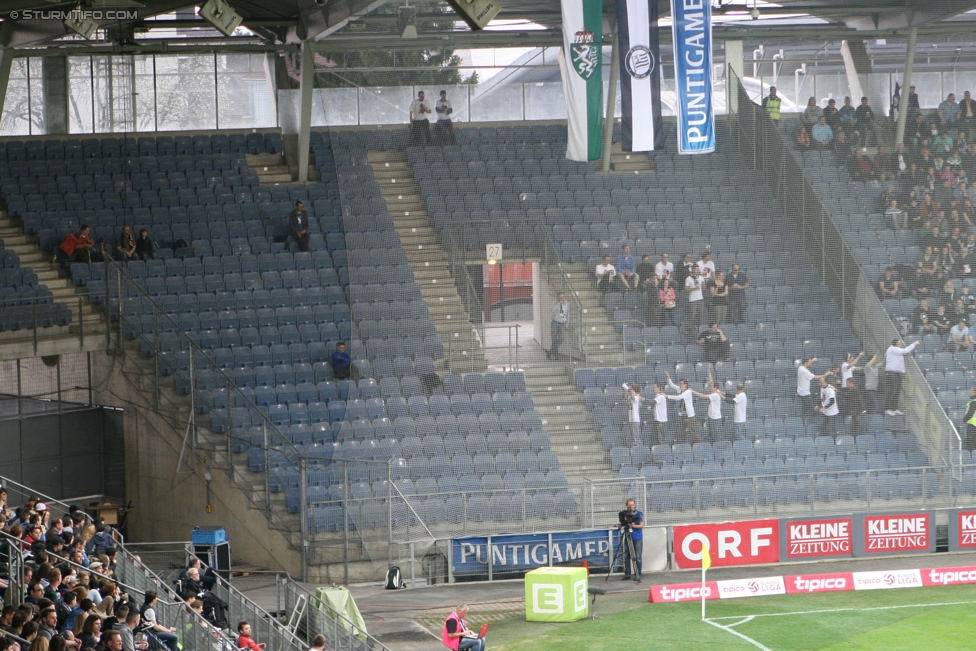 Sturm Graz - Altach
Oesterreichische Fussball Bundesliga, 28. Runde, SK Sturm Graz - SCR Altach, Stadion Liebenau Graz, 11.04.2015. 

Foto zeigt Fans von Altach
