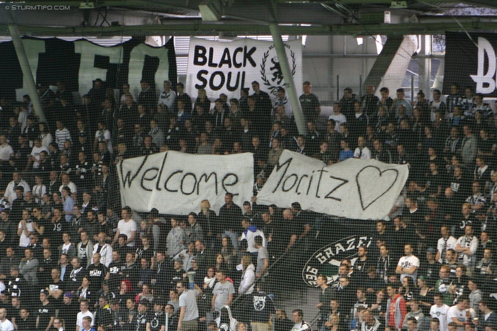 Sturm Graz - Altach
Oesterreichische Fussball Bundesliga, 28. Runde, SK Sturm Graz - SCR Altach, Stadion Liebenau Graz, 11.04.2015. 

Foto zeigt Fans von Sturm mit einem Spruchband
