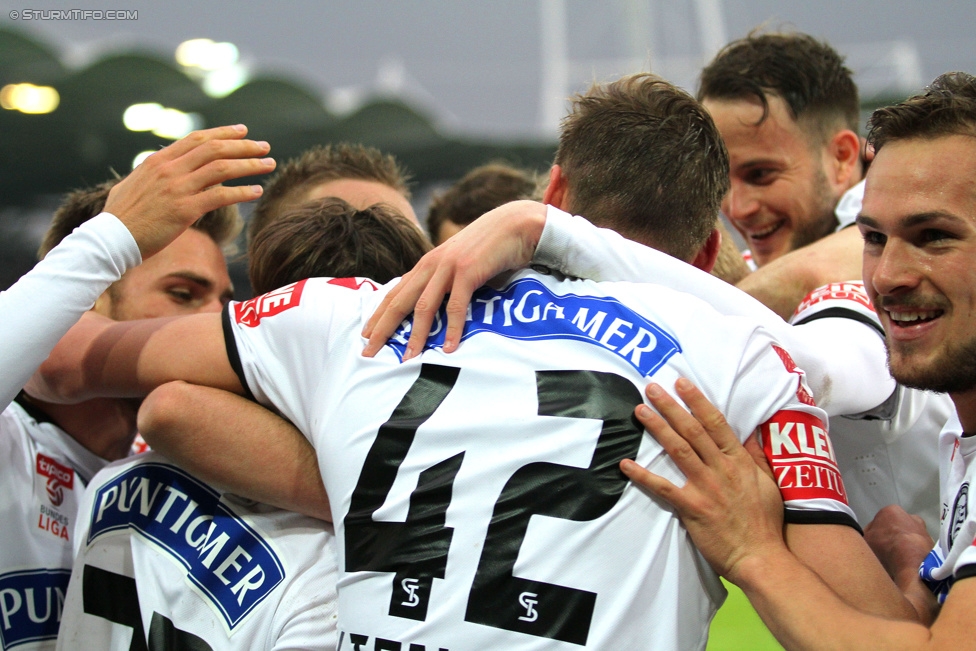 Sturm Graz - Altach
Oesterreichische Fussball Bundesliga, 28. Runde, SK Sturm Graz - SCR Altach, Stadion Liebenau Graz, 11.04.2015. 

Foto zeigt die Mannschaft von Sturm
Schlüsselwörter: torjubel