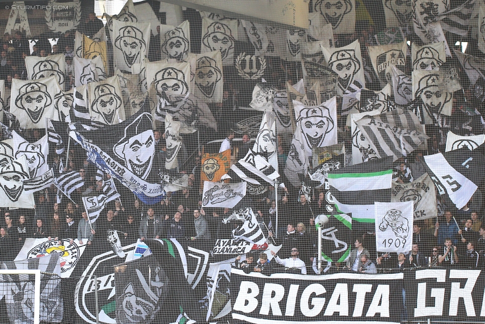 Sturm Graz - Groedig
Oesterreichische Fussball Bundesliga, 29. Runde, SK Sturm Graz - SV Groedig, Stadion Liebenau Graz, 18.04.2015. 

Foto zeigt Fans von Sturm
