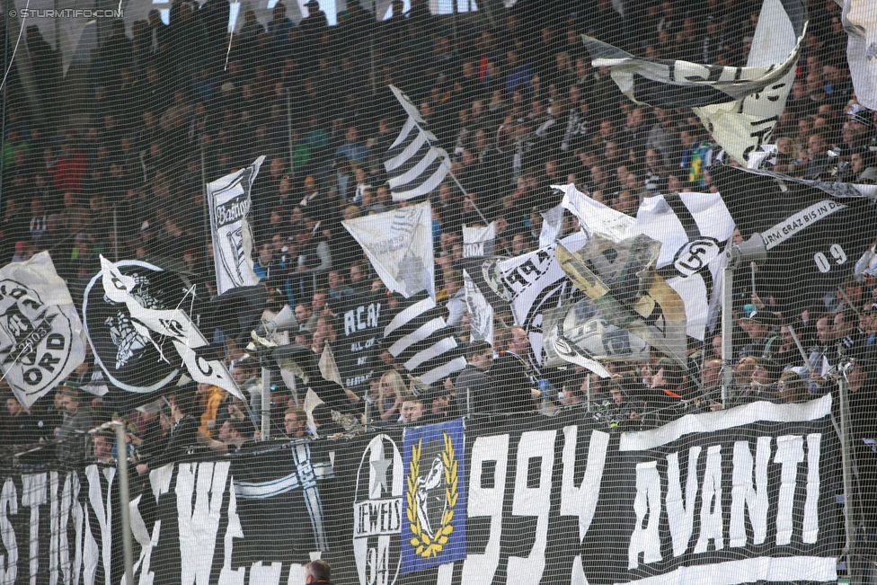 Sturm Graz - Groedig
Oesterreichische Fussball Bundesliga, 29. Runde, SK Sturm Graz - SV Groedig, Stadion Liebenau Graz, 18.04.2015. 

Foto zeigt Fans von Sturm
