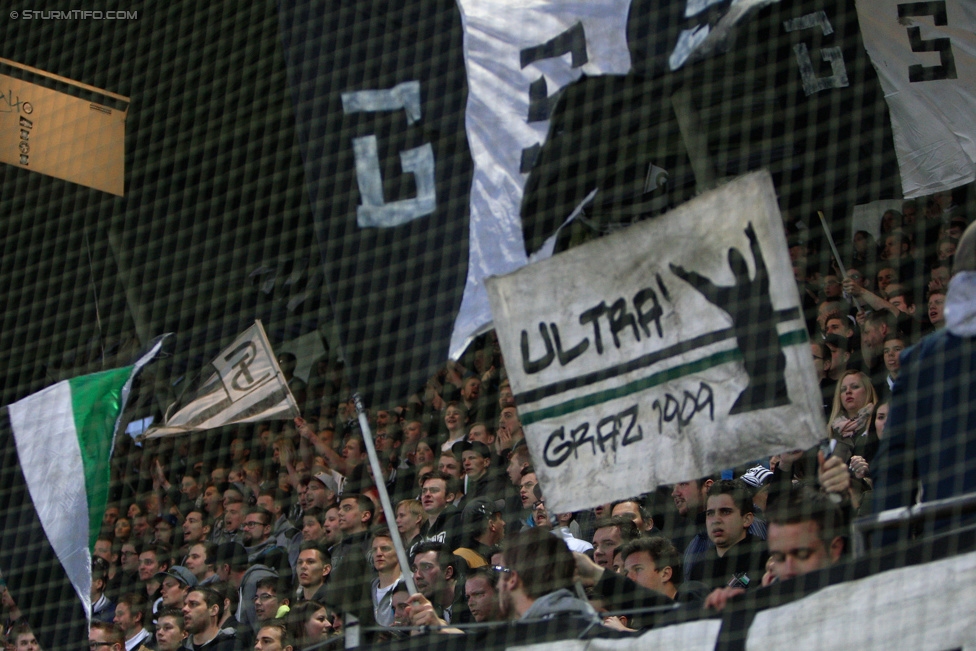 Sturm Graz - Groedig
Oesterreichische Fussball Bundesliga, 29. Runde, SK Sturm Graz - SV Groedig, Stadion Liebenau Graz, 18.04.2015. 

Foto zeigt Fans von Sturm
