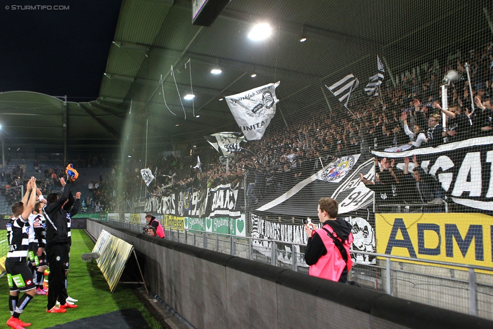 Sturm Graz - Groedig
Oesterreichische Fussball Bundesliga, 29. Runde, SK Sturm Graz - SV Groedig, Stadion Liebenau Graz, 18.04.2015. 

Foto zeigt die Mannschaft von Sturm und Fans von Sturm
