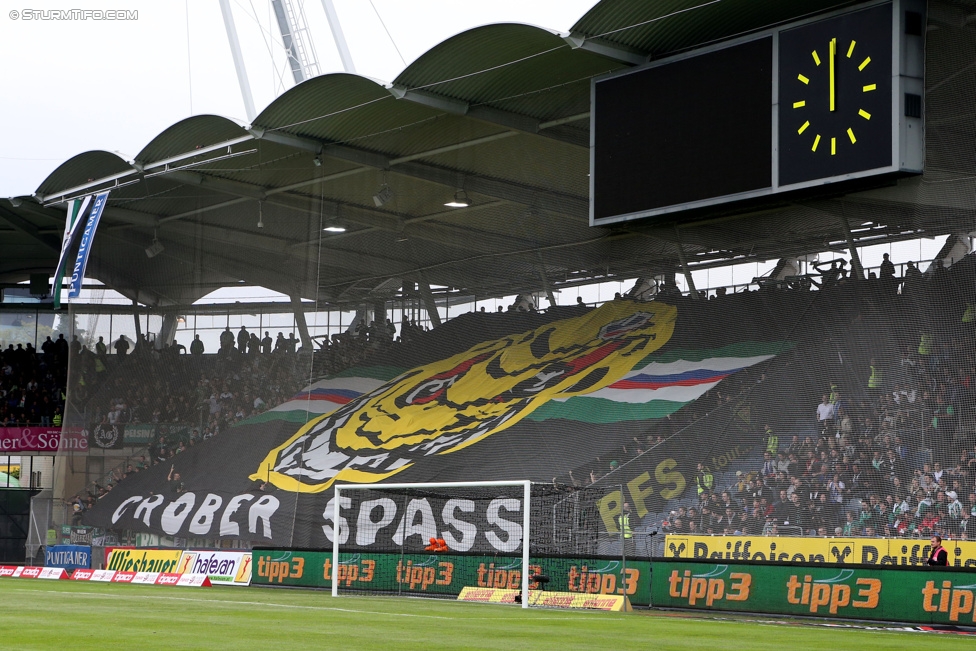 Sturm Graz - Rapid Wien
Oesterreichische Fussball Bundesliga, 31. Runde, SK Sturm Graz - SK Rapid Wien, Stadion Liebenau Graz, 03.05.2015. 

Foto zeigt Fans von Rapid mit einer Choreografie
