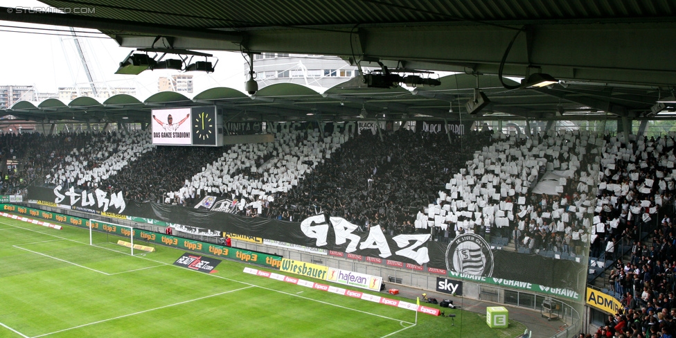 Sturm Graz - Rapid Wien
Oesterreichische Fussball Bundesliga, 31. Runde, SK Sturm Graz - SK Rapid Wien, Stadion Liebenau Graz, 03.05.2015. 

Foto zeigt Fans von Sturm mit einer Choreografie
