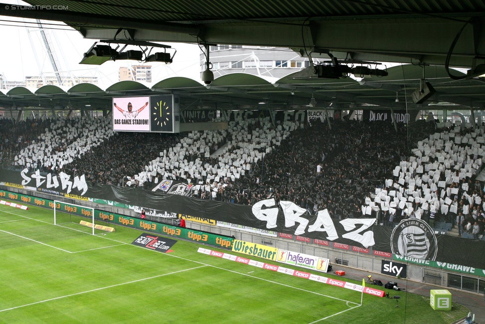 Sturm Graz - Rapid Wien
Oesterreichische Fussball Bundesliga, 31. Runde, SK Sturm Graz - SK Rapid Wien, Stadion Liebenau Graz, 03.05.2015. 

Foto zeigt Fans von Sturm mit einer Choreografie
