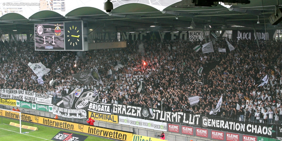 Sturm Graz - Rapid Wien
Oesterreichische Fussball Bundesliga, 31. Runde, SK Sturm Graz - SK Rapid Wien, Stadion Liebenau Graz, 03.05.2015. 

Foto zeigt Fans von Sturm
