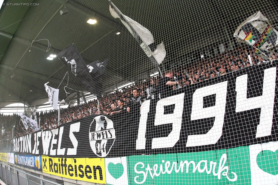 Sturm Graz - Rapid Wien
Oesterreichische Fussball Bundesliga, 31. Runde, SK Sturm Graz - SK Rapid Wien, Stadion Liebenau Graz, 03.05.2015. 

Foto zeigt Fans von Sturm
