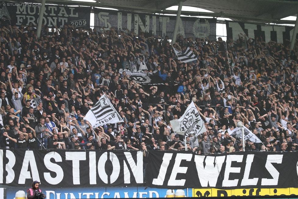 Sturm Graz - Rapid Wien
Oesterreichische Fussball Bundesliga, 31. Runde, SK Sturm Graz - SK Rapid Wien, Stadion Liebenau Graz, 03.05.2015. 

Foto zeigt Fans von Sturm
