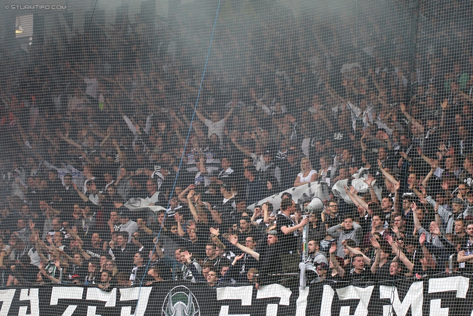 Sturm Graz - Rapid Wien
Oesterreichische Fussball Bundesliga, 31. Runde, SK Sturm Graz - SK Rapid Wien, Stadion Liebenau Graz, 03.05.2015. 

Foto zeigt Fans von Sturm
