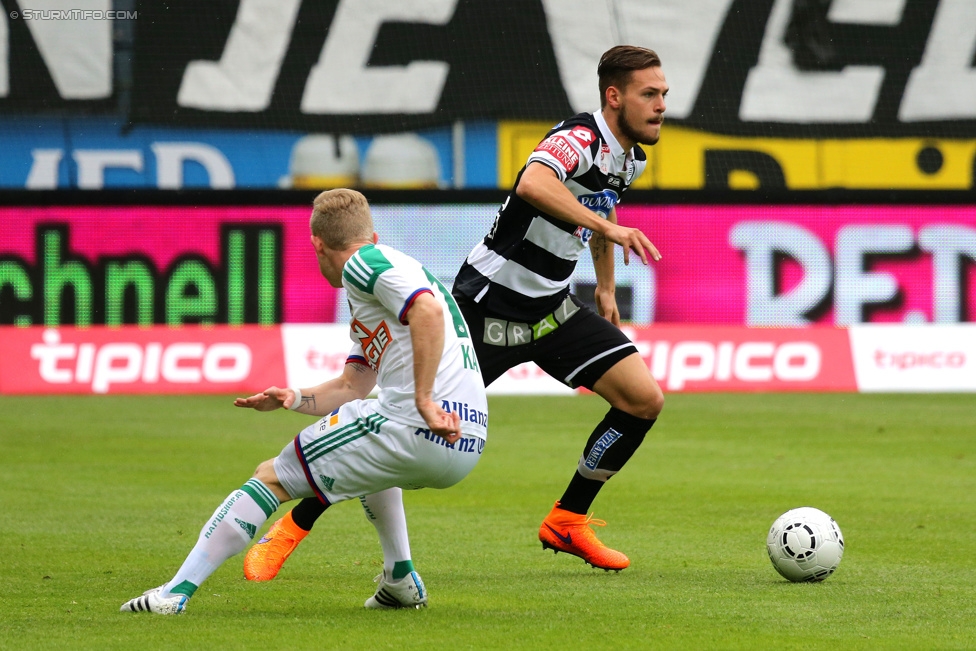 Sturm Graz - Rapid Wien
Oesterreichische Fussball Bundesliga, 31. Runde, SK Sturm Graz - SK Rapid Wien, Stadion Liebenau Graz, 03.05.2015. 

Foto zeigt Florian Kainz (Rapid) und Lukas Spendlhofer (Sturm)
