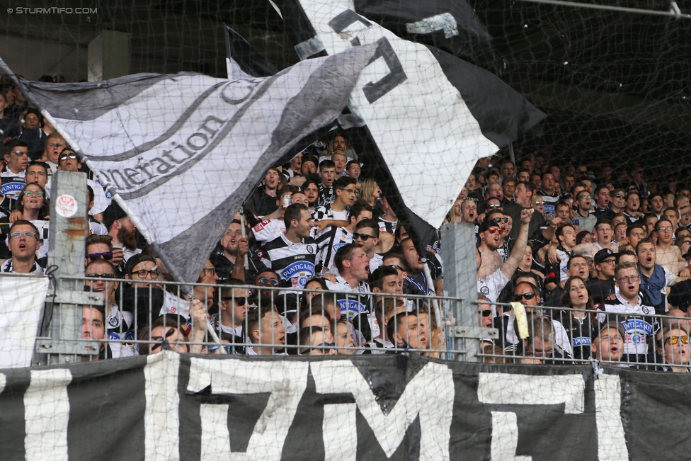 Austria Wien - Sturm Graz
Oesterreichische Fussball Bundesliga, 32. Runde, FK Austria Wien - SK Sturm Graz, Franz-Horr-Stadion Wien, 09.05.2015. 

Foto zeigt Fans von Sturm
