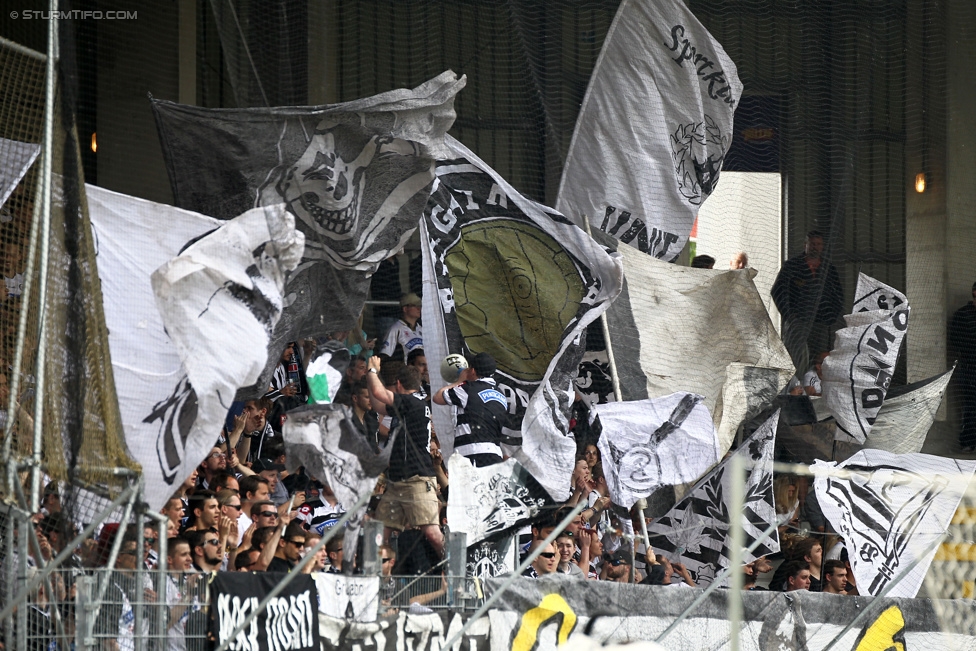 Austria Wien - Sturm Graz
Oesterreichische Fussball Bundesliga, 32. Runde, FK Austria Wien - SK Sturm Graz, Franz-Horr-Stadion Wien, 09.05.2015. 

Foto zeigt Fans von Sturm
