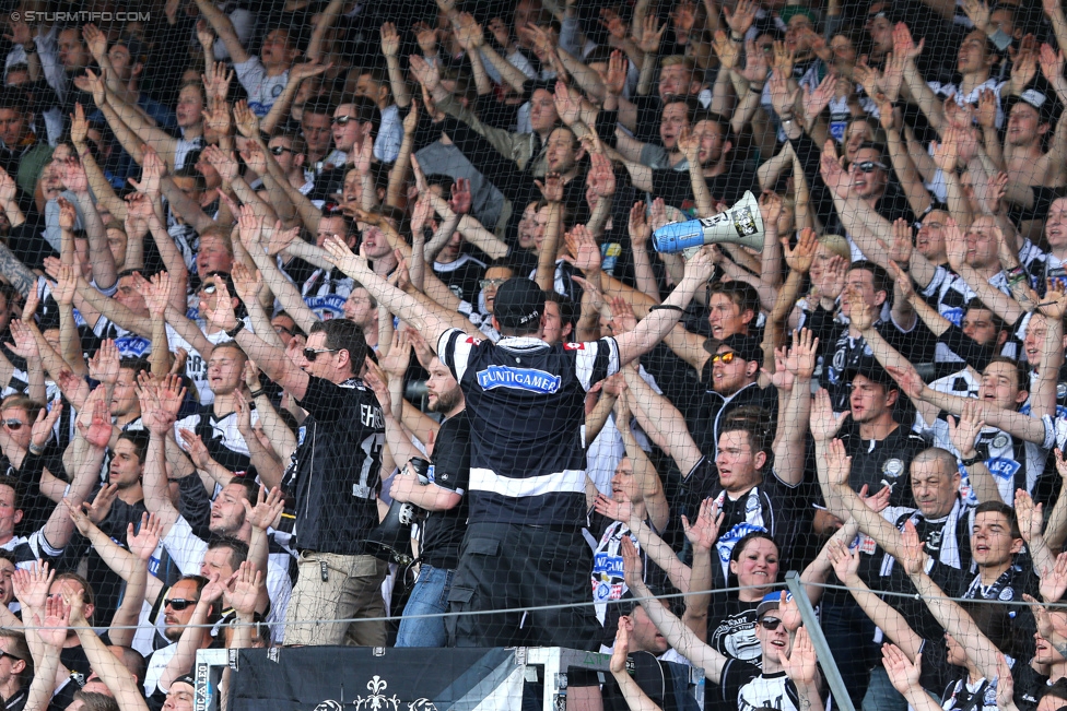 Austria Wien - Sturm Graz
Oesterreichische Fussball Bundesliga, 32. Runde, FK Austria Wien - SK Sturm Graz, Franz-Horr-Stadion Wien, 09.05.2015. 

Foto zeigt Fans von Sturm
