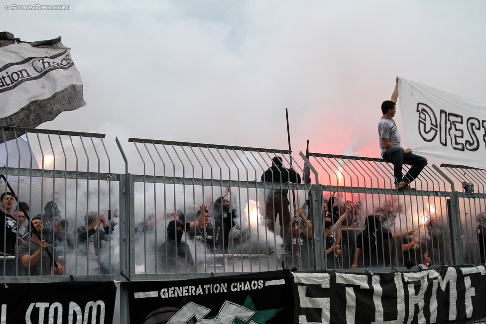 Wolfsberg - Sturm Graz
Oesterreichische Fussball Bundesliga, 33. Runde, Wolfsberger AC - SK Sturm Graz, Lavanttal Arena Wolfsberg, 16.05.2015. 

Foto zeigt Fans von Sturm
