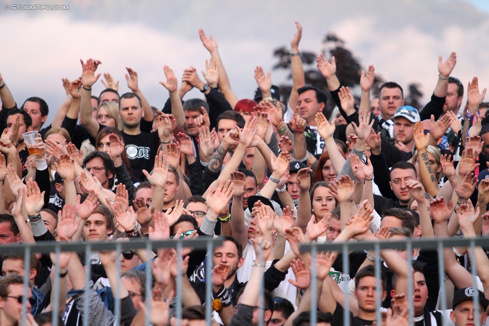 Wolfsberg - Sturm Graz
Oesterreichische Fussball Bundesliga, 33. Runde, Wolfsberger AC - SK Sturm Graz, Lavanttal Arena Wolfsberg, 16.05.2015. 

Foto zeigt Fans von Sturm
