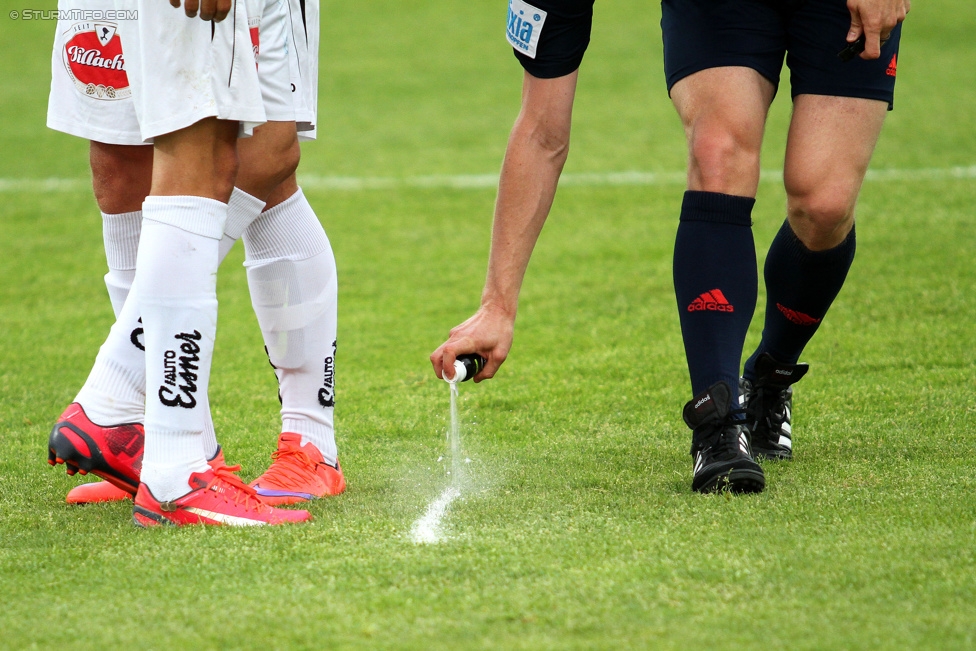 Wolfsberg - Sturm Graz
Oesterreichische Fussball Bundesliga, 33. Runde, Wolfsberger AC - SK Sturm Graz, Lavanttal Arena Wolfsberg, 16.05.2015. 

Foto zeigt Sujet mit Spray
