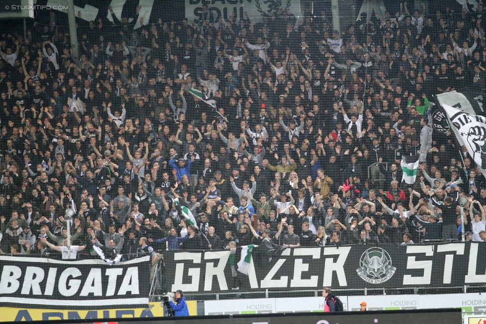 Sturm Graz - RB Salzburg
Oesterreichische Fussball Bundesliga, 34. Runde, SK Sturm Graz - FC RB Salzburg, Stadion Liebenau Graz, 20.05.2015. 

Foto zeigt Fans von Sturm
