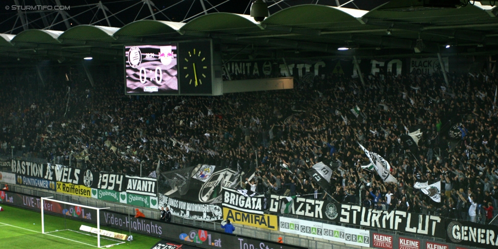 Sturm Graz - RB Salzburg
Oesterreichische Fussball Bundesliga, 34. Runde, SK Sturm Graz - FC RB Salzburg, Stadion Liebenau Graz, 20.05.2015. 

Foto zeigt Fans von Sturm
