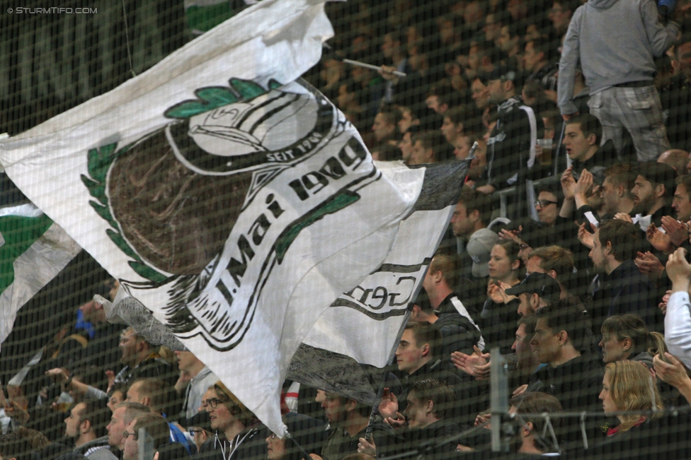 Sturm Graz - RB Salzburg
Oesterreichische Fussball Bundesliga, 34. Runde, SK Sturm Graz - FC RB Salzburg, Stadion Liebenau Graz, 20.05.2015. 

Foto zeigt Fans von Sturm
