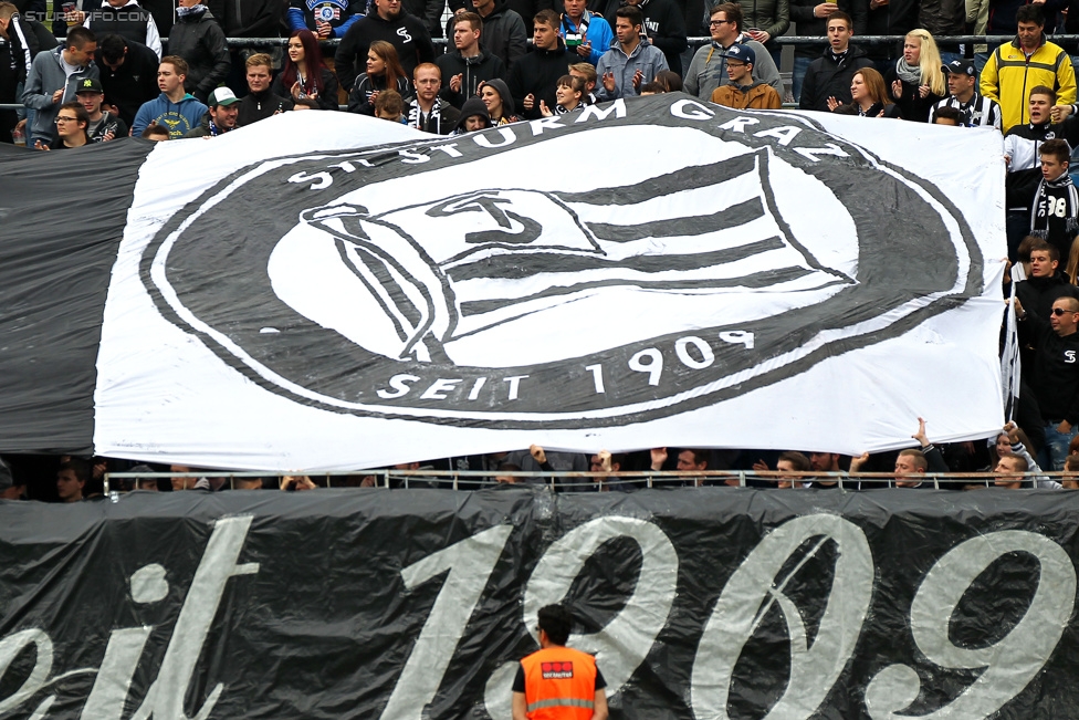 Admira Wacker - Sturm Graz
Oesterreichische Fussball Bundesliga, 35. Runde, FC Admira Wacker Moedling - SK Sturm Graz, Stadion Suedstadt Maria Enzersdorf, 24.05.2015. 

Foto zeigt Fans von Sturm mit einer Choreografie
