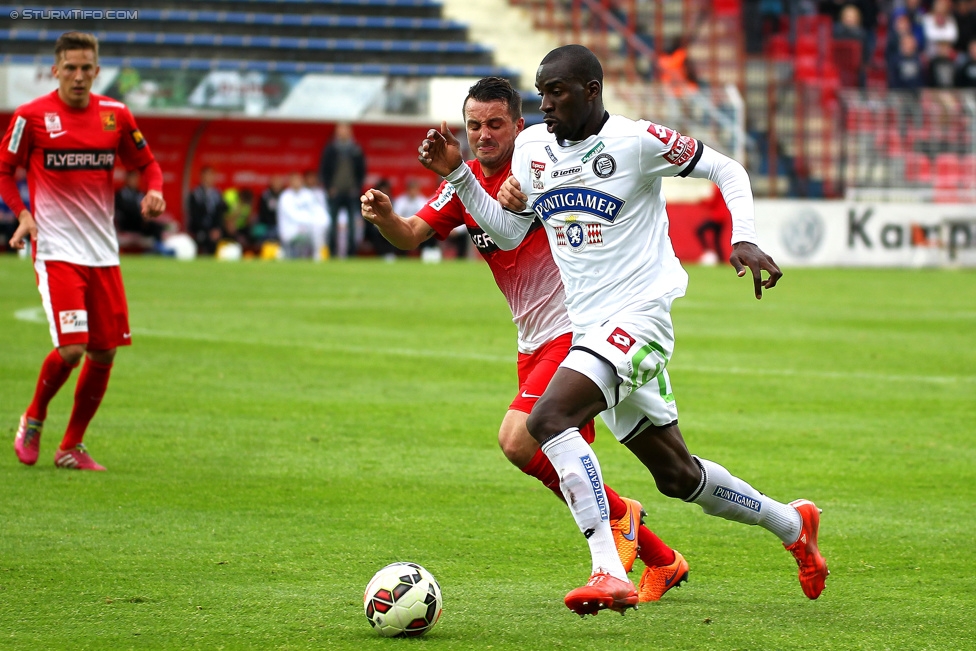 Admira Wacker - Sturm Graz
Oesterreichische Fussball Bundesliga, 35. Runde, FC Admira Wacker Moedling - SK Sturm Graz, Stadion Suedstadt Maria Enzersdorf, 24.05.2015. 

Foto zeigt Masakuba-Wilson Kamavuaka (Sturm)
