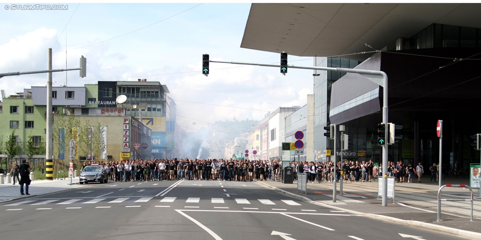 Sturm Graz - Ried
Oesterreichische Fussball Bundesliga, 36. Runde, SK Sturm Graz - SV Ried, Stadion Liebenau Graz, 31.05.2015. 

Foto zeigt Fans von Sturm beim Corteo
