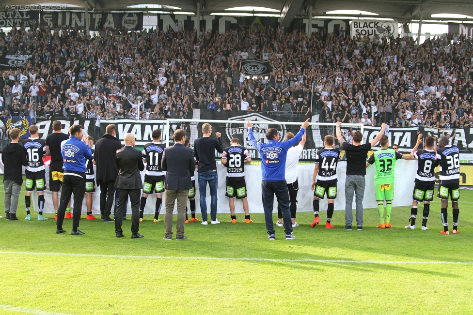 Sturm Graz - Ried
Oesterreichische Fussball Bundesliga, 36. Runde, SK Sturm Graz - SV Ried, Stadion Liebenau Graz, 31.05.2015. 

Foto zeigt die Mannschaft von Sturm und Fans von Sturm
