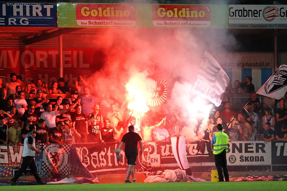 Hartberg - Sturm Graz
OEFB Cup, 1. Runde, TSV Hartberg - SK Sturm Graz, Arena Hartberg, 18.07.2015. 

Foto zeigt Fans von Sturm
Schlüsselwörter: pyrotechnik