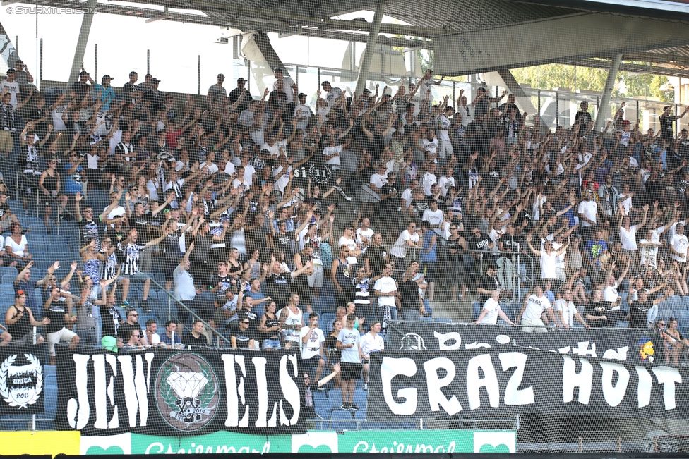 Sturm Graz - Besiktas
Testspiel,  SK Sturm Graz - Besiktas Istanbul, Stadion Liebenau Graz, 22.07.2015. 

Foto zeigt Fans von Sturm
