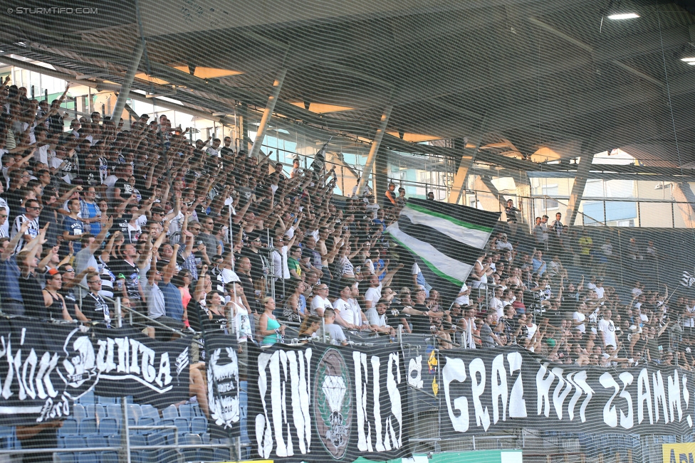 Sturm Graz - Besiktas
Testspiel,  SK Sturm Graz - Besiktas Istanbul, Stadion Liebenau Graz, 22.07.2015. 

Foto zeigt Fans von Sturm
