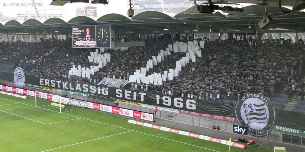 Sturm Graz - Admira Wacker
Oesterreichische Fussball Bundesliga, 1. Runde, SK Sturm Graz - FC Admira Wacker Moedling, Stadion Liebenau Graz, 25.07.2015. 

Foto zeigt Fans von Sturm mit einer Choreografie
