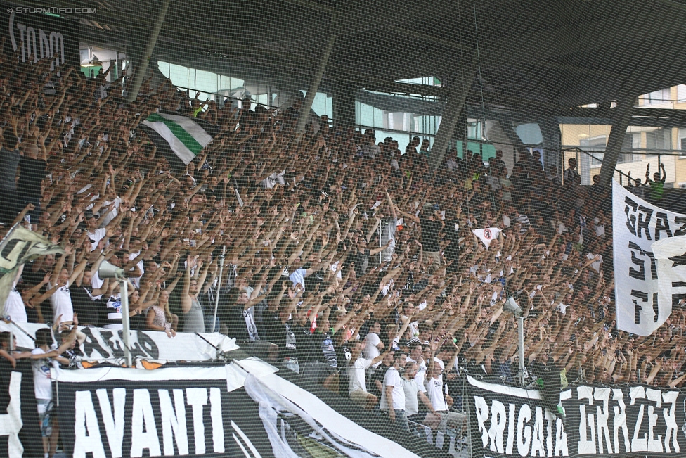 Sturm Graz - Admira Wacker
Oesterreichische Fussball Bundesliga, 1. Runde, SK Sturm Graz - FC Admira Wacker Moedling, Stadion Liebenau Graz, 25.07.2015. 

Foto zeigt Fans von Sturm
