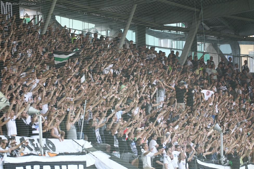 Sturm Graz - Admira Wacker
Oesterreichische Fussball Bundesliga, 1. Runde, SK Sturm Graz - FC Admira Wacker Moedling, Stadion Liebenau Graz, 25.07.2015. 

Foto zeigt Fans von Sturm
