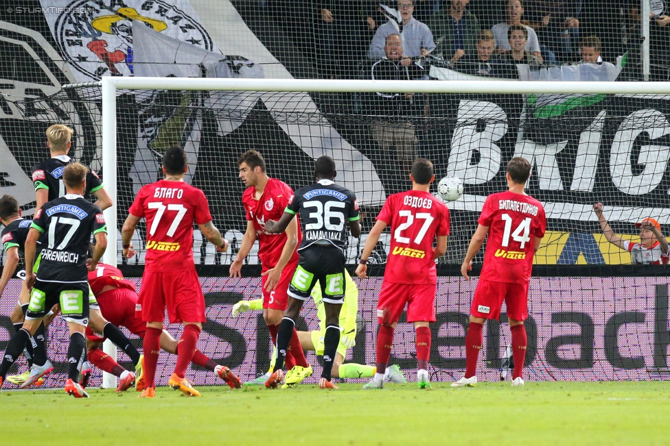 Sturm Graz - Rubin Kasan
UEFA Europa League Qualifikation 3. Runde, SK Sturm Graz -  FK Rubin Kasan, Stadion Liebenau Graz, 30.07.2015. 

Foto zeigt Simon Piesinger (Sturm), Martin Ehrenreich (Sturm), Blagoy Georgiev (Kasan), Masakuba-Wilson Kamavuaka (Sturm), Magomed Ozdoev (Kasan) und Diniyar Bilyaletdinov (Kasan)
Schlüsselwörter: kopfball tor