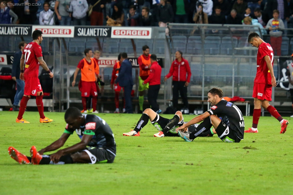 Sturm Graz - Rubin Kasan
UEFA Europa League Qualifikation 3. Runde, SK Sturm Graz -  FK Rubin Kasan, Stadion Liebenau Graz, 30.07.2015. 

Foto zeigt Masakuba-Wilson Kamavuaka (Sturm) und Michael Madl (Sturm)
Schlüsselwörter: enttaeuschung