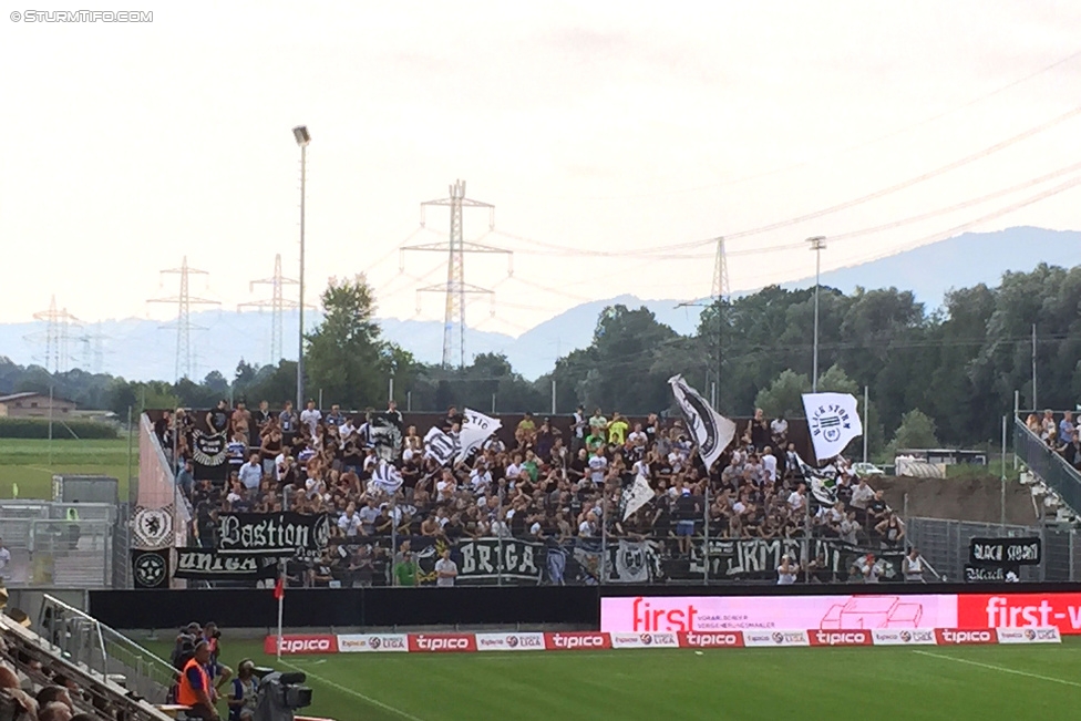 Altach - Sturm Graz
Oesterreichische Fussball Bundesliga, 3. Runde, SC Rheindorf Altach - SK Sturm Graz, Stadion Schnabelholz Altach, 09.08.2015. 

Foto zeigt Fans von Sturm
