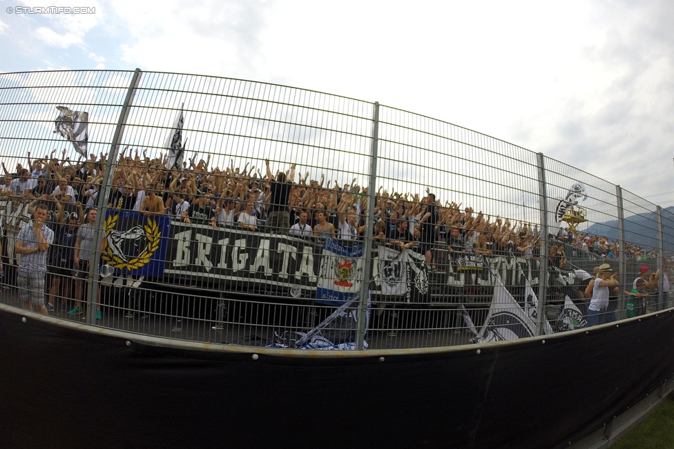 Altach - Sturm Graz
Oesterreichische Fussball Bundesliga, 3. Runde, SC Rheindorf Altach - SK Sturm Graz, Stadion Schnabelholz Altach, 09.08.2015. 

Foto zeigt Fans von Sturm
