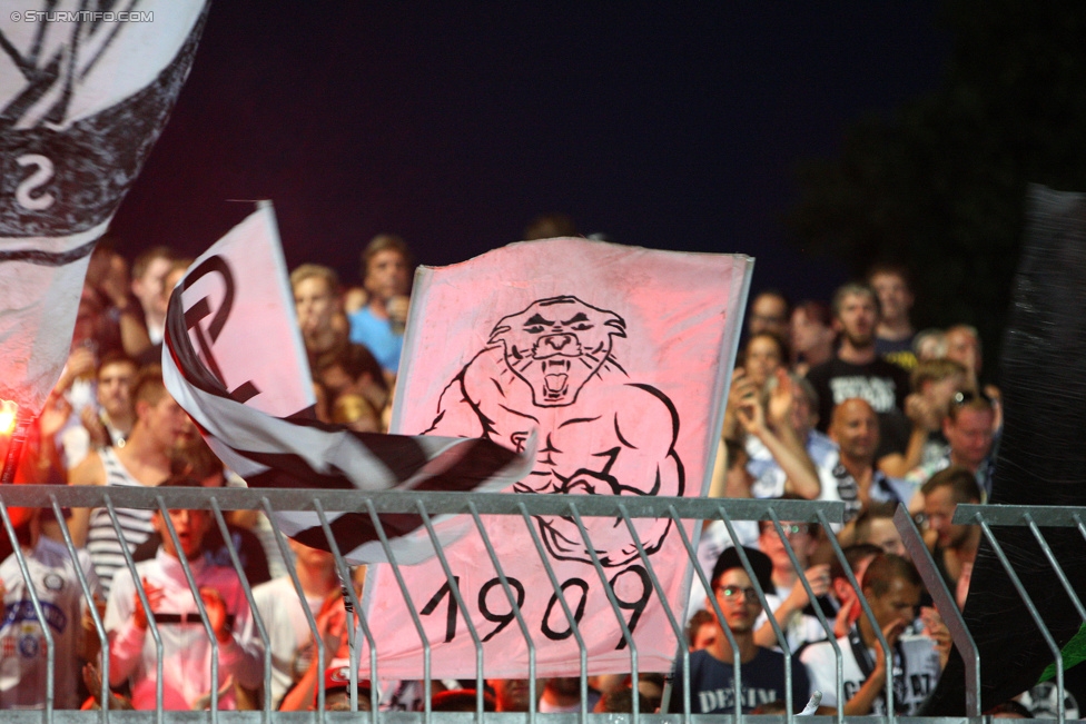 Wolfsberg - Sturm Graz
Oesterreichische Fussball Bundesliga, 4. Runde, Wolfsberger AC - SK Sturm Graz, Lavanttal-Arena Wolfsberg, 12.08.2015. 

Foto zeigt Fans von Sturm
