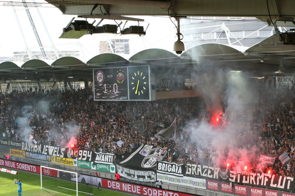 Sturm Graz - Rapid Wien
Oesterreichische Fussball Bundesliga, 5. Runde, SK Sturm Graz - SK Rapid Wien, Stadion Liebenau Graz, 16.08.2015. 

Foto zeigt Fans von Sturm
