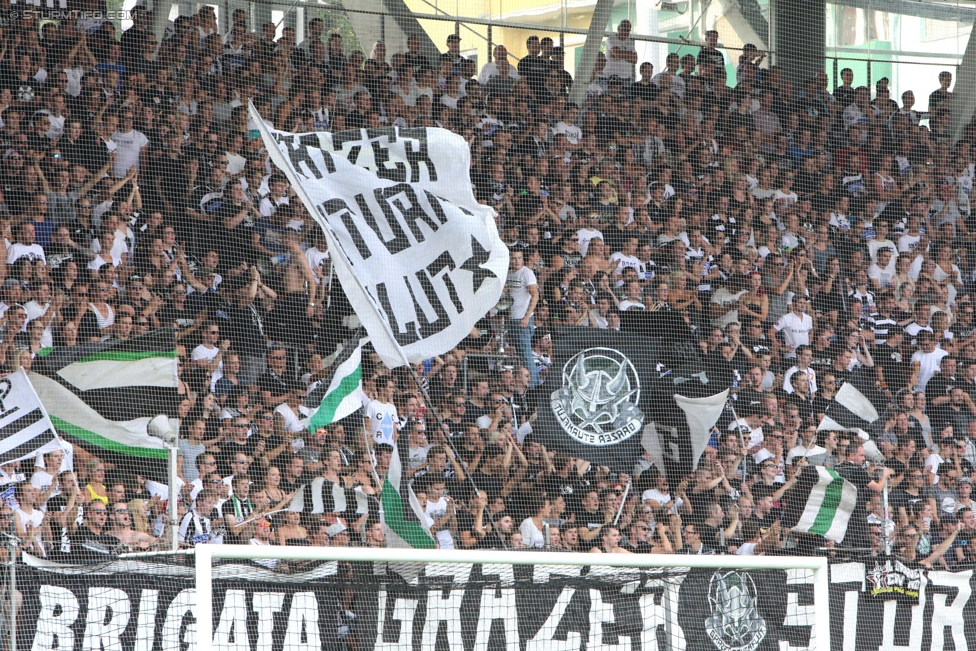 Sturm Graz - Rapid Wien
Oesterreichische Fussball Bundesliga, 5. Runde, SK Sturm Graz - SK Rapid Wien, Stadion Liebenau Graz, 16.08.2015. 

Foto zeigt Fans von Sturm
