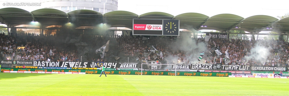 Sturm Graz - Rapid Wien
Oesterreichische Fussball Bundesliga, 5. Runde, SK Sturm Graz - SK Rapid Wien, Stadion Liebenau Graz, 16.08.2015. 

Foto zeigt Fans von Sturm
