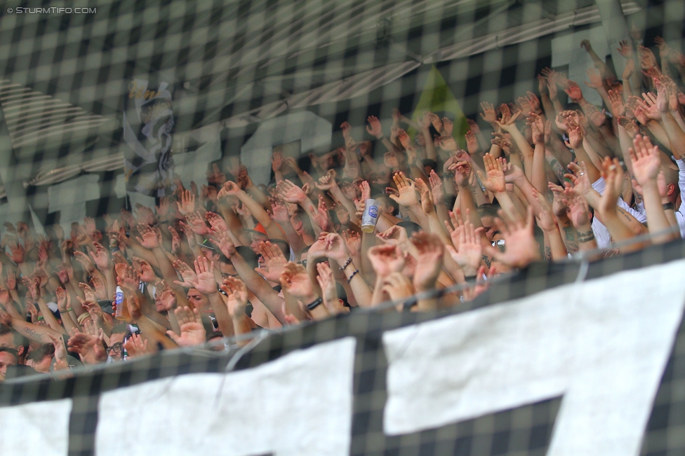 Sturm Graz - Rapid Wien
Oesterreichische Fussball Bundesliga, 5. Runde, SK Sturm Graz - SK Rapid Wien, Stadion Liebenau Graz, 16.08.2015. 

Foto zeigt Fans von Sturm
